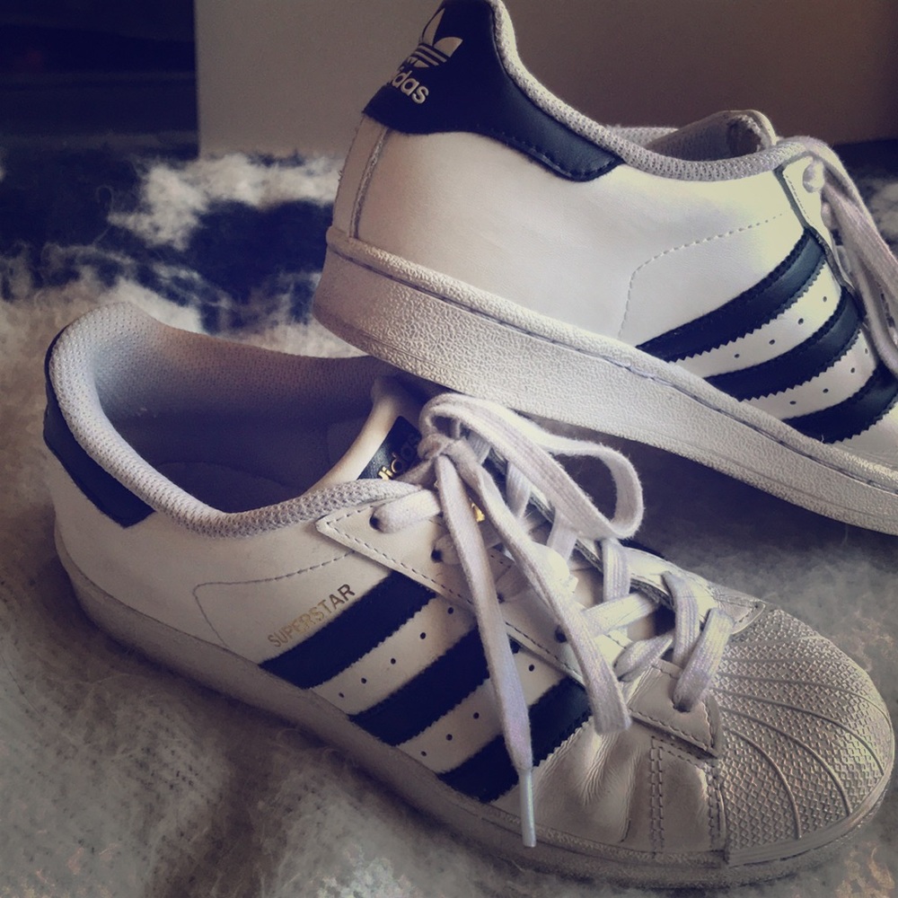 Adidas superstar size 6